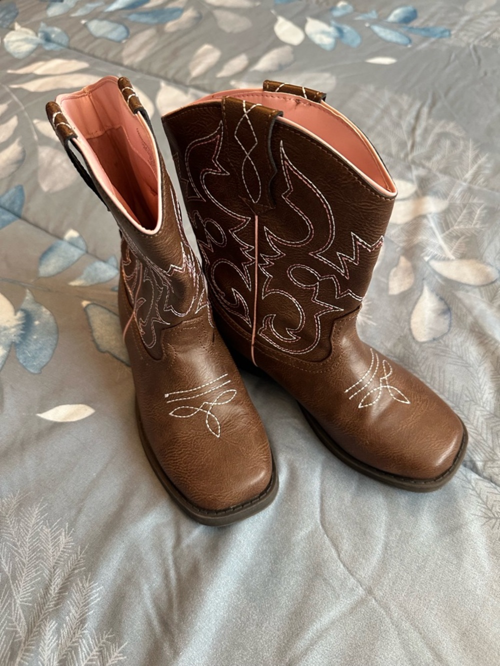 Like New Wonder Nation Brown Girls Western Boots w/Pink Trim Sz 13 - Picture 4 of 11